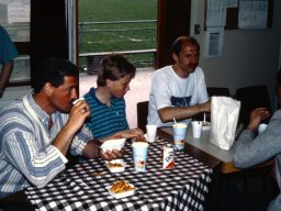 0DIA 198X RAVA GROEPSFOTOS
